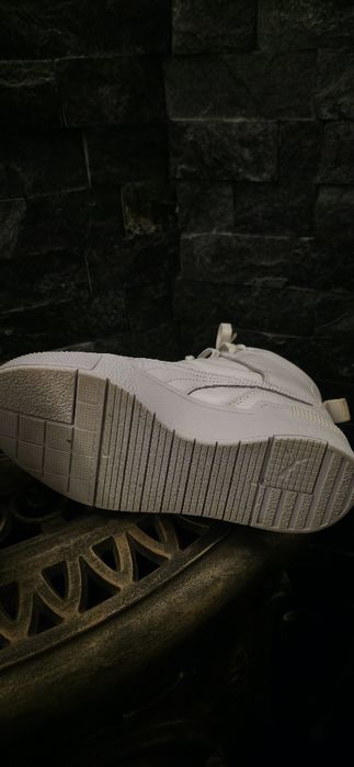 Жіночі черевики низькі Puma 38 р