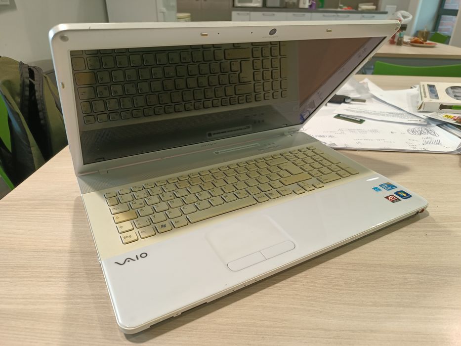 Sony Vaio PCG-91112M uszkodzony
