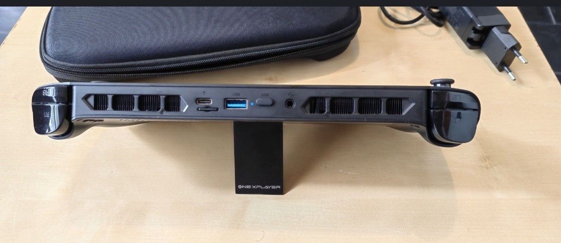 Consola Onexplay Ryzen 7 5700U
EM PERFEITO ESTADO. Onexplay 

16GB De