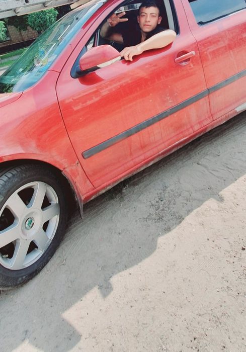 Продам авто шкода а5 очен хорошим состяния