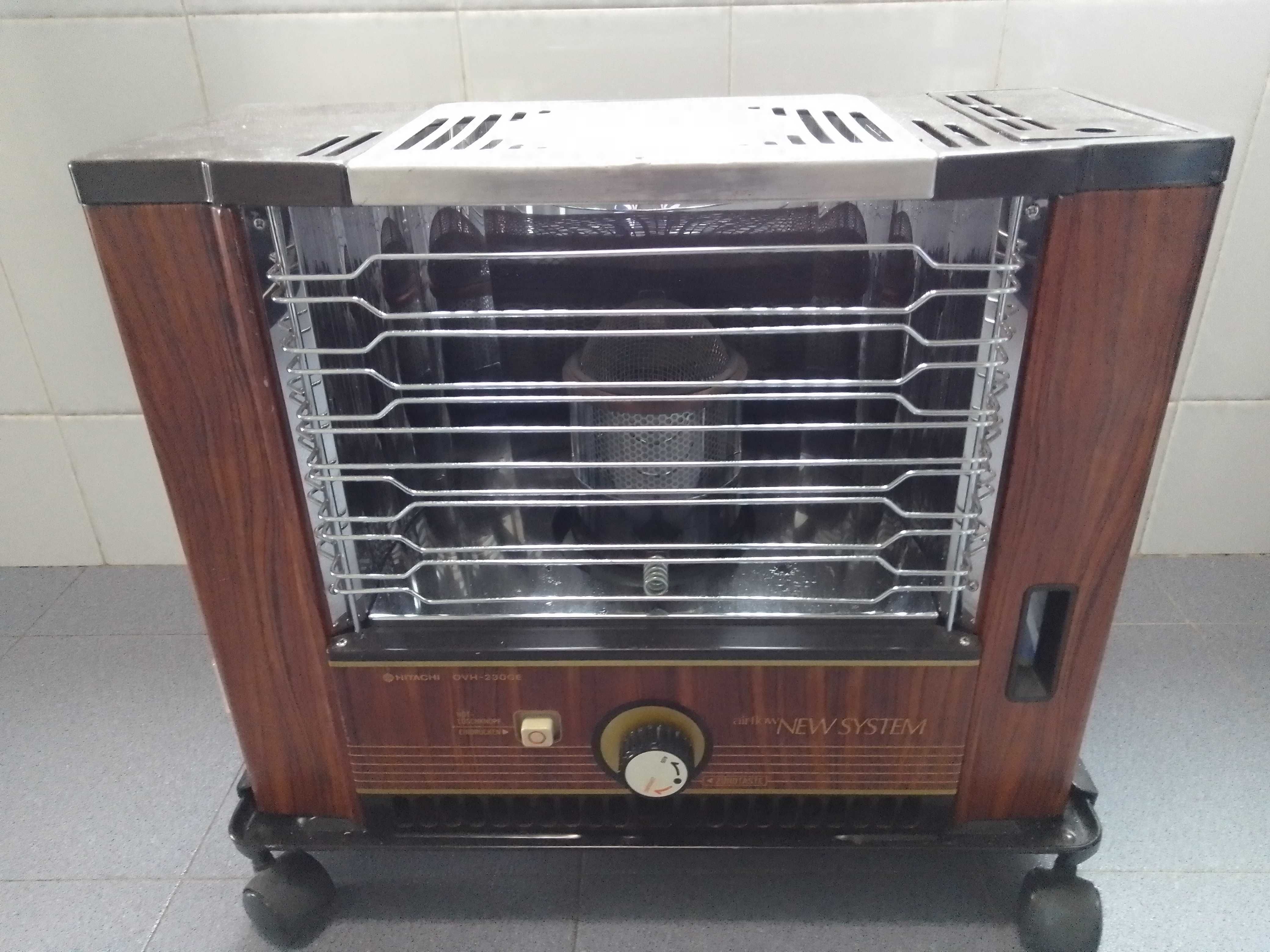 Aquecedor a Parafina HITACHI-2450 Watts fabricado no Japão