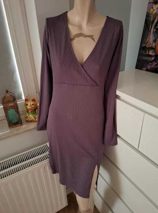 42 H&M zimowa midi kopertowa fioletowa sukienka z rozcięciem na zime