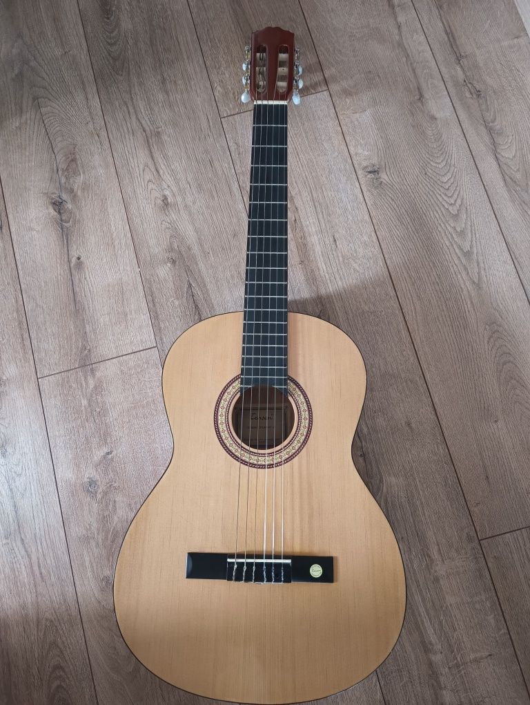 Gitara Klasyczna Classic Student 4/4 plus pokrowiec