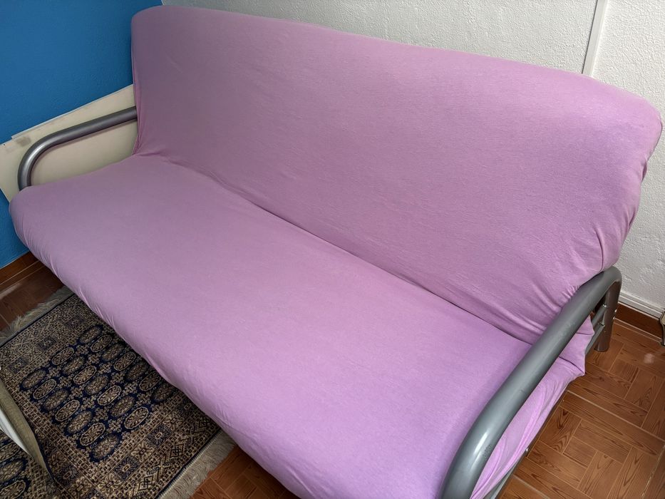 Vendo sofa cama em muito estado de conservação