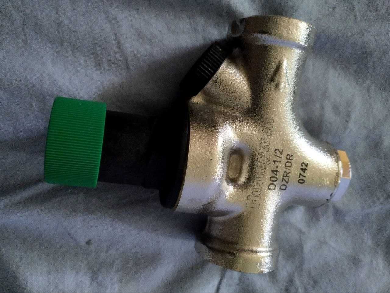 Редуктор тиску води Honeywell (Resideo) D04-1/2A