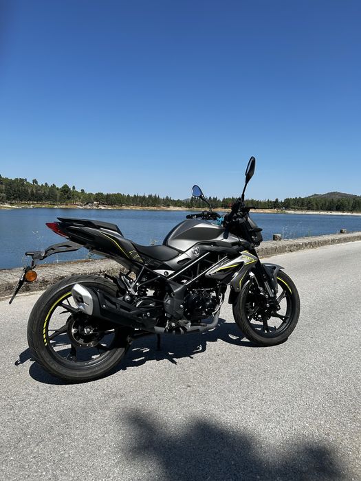 Vendo ou troco benelli bn 125