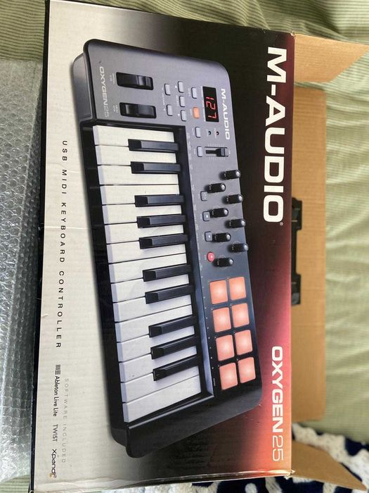 Vendo M-Audio Oxygen 25 MKV Teclado Midi (Impecável)