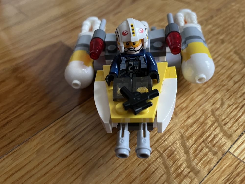 LEGO 75162 - Star Wars -  Wing (Idade mínima: 6 - 90 Peças)