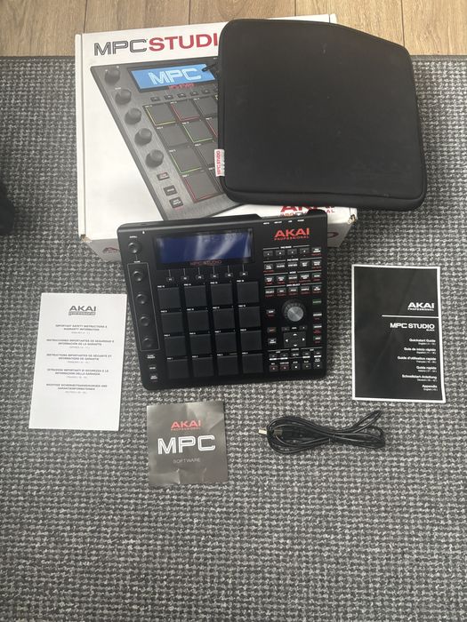 AKAI MPC Studio Black super stan