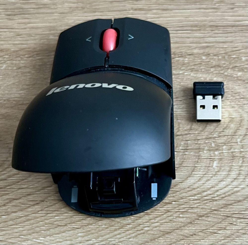 Mysz Bezprzewodowa Lenovo Wireless Laser MORFFHL Czarna +Odbiornik