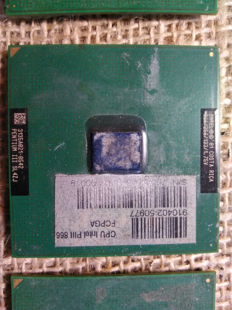 Varios processadores por testar Intel AMD 462 Intel 370 478 Slot 1 775