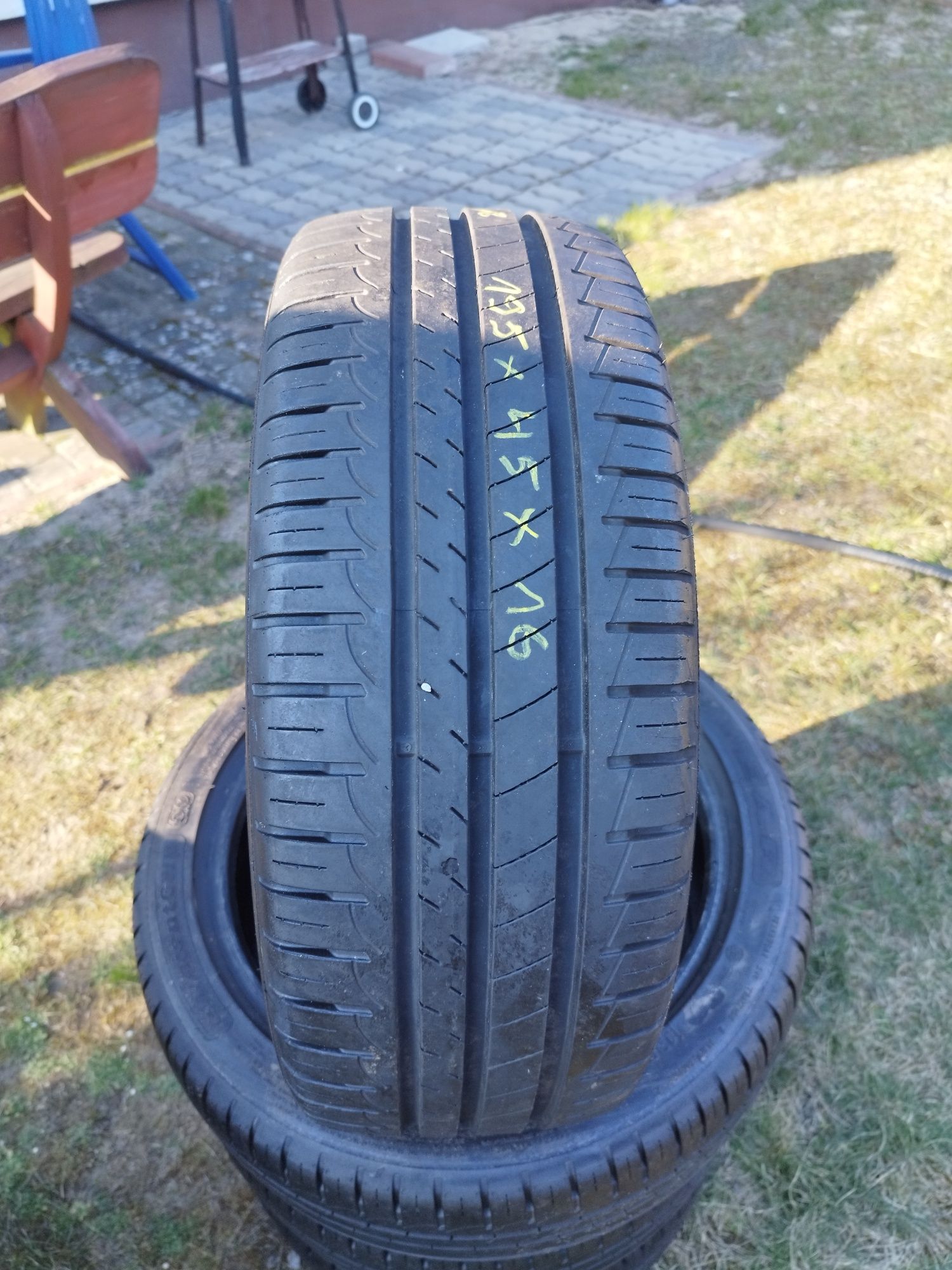 Opony letnie Goodyear 195/45/16 84V dot 18 bierznika 7mm