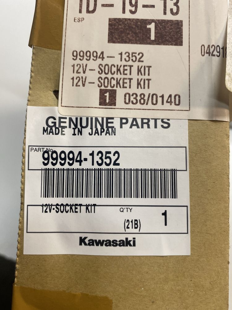 Kawasaki Z900 Z900SE Gniazdo Zapalniczki Mocowanie uchwyt 13151/0566
