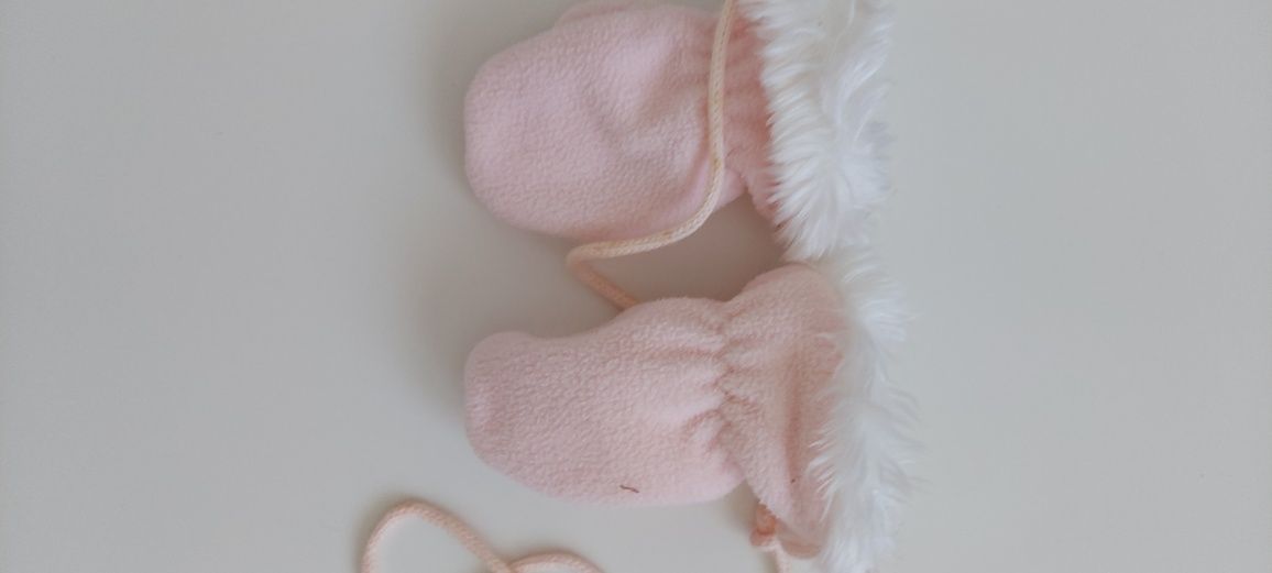Ocieplane różowe buciki + rękawiczki na sznurku komplet