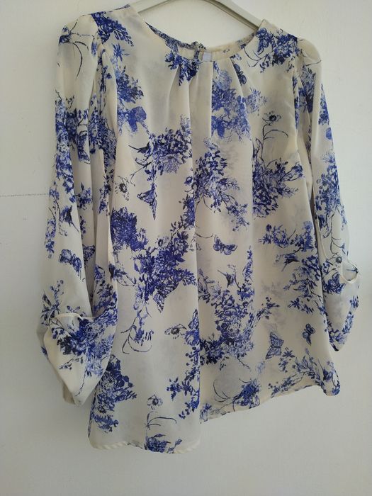 Blusa floral romântica, elegante e fluída - Boulevard - Tamanho S