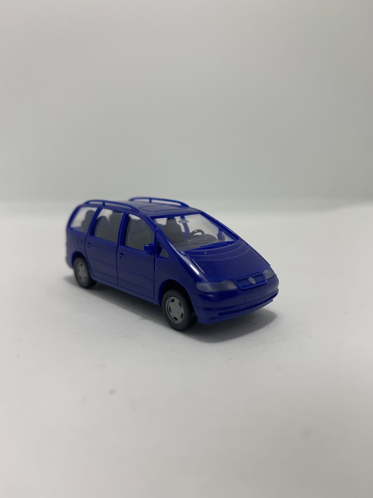 Volkswagen Sharan da Wiking escala H0 1/87