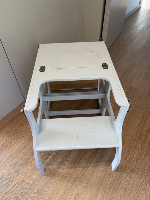 Ette Tete Step’nSit Montesorri Torre e mesa  de aprendiagem 2 em 1