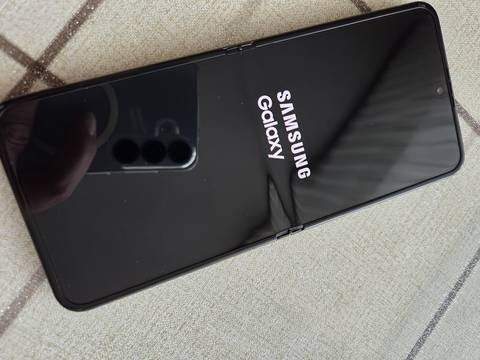 Samsung Galaxy Z Flip5