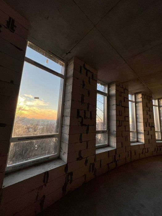 Продаж комерційного окремостоячого приміщення по вул. Пасічна