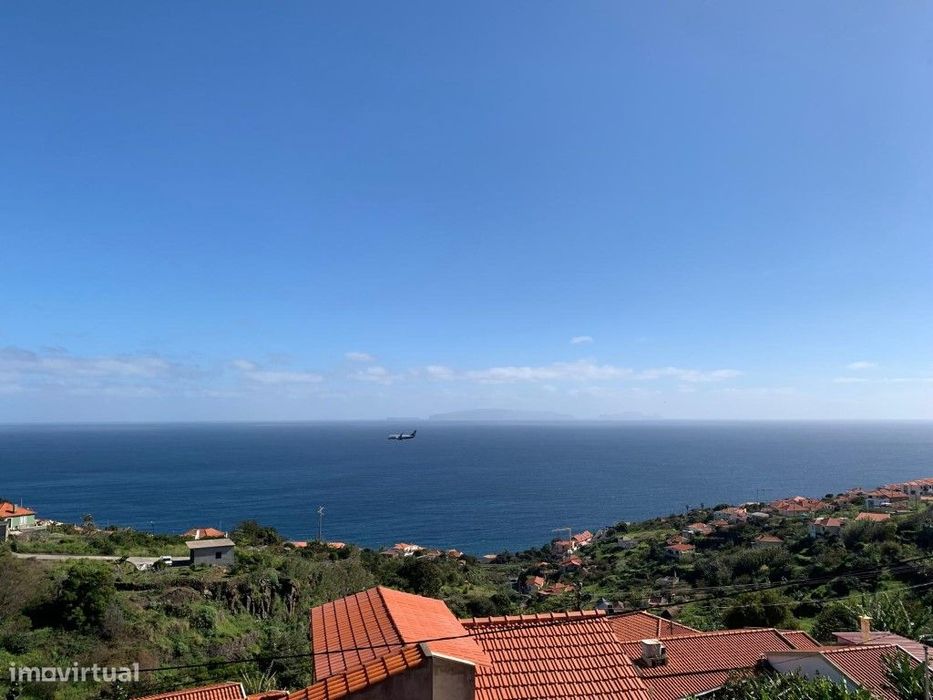 Moradia para remodelar com vista panorâmica e jardim no Gaula, Sant...