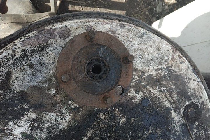 Продам шийку коленвала двигателя Газ , Волга