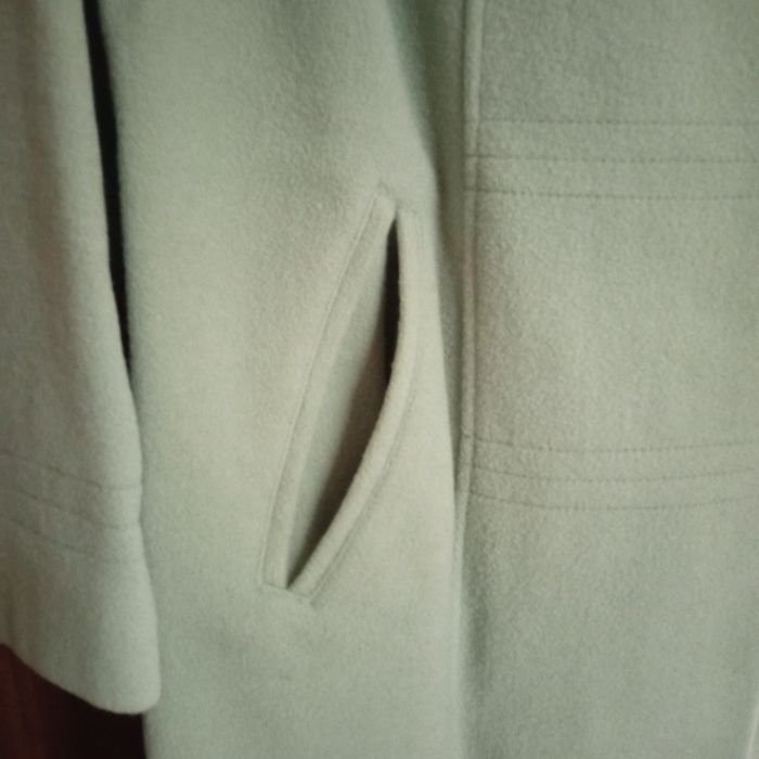 Жіноче напівпальто XL (50-го) розміру