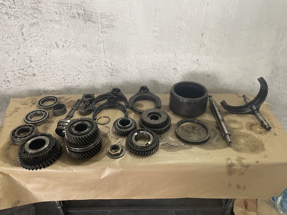 КПП IVECO ІВЕКО ИВЕКО коробка по запчастинам 2870 2855 2845