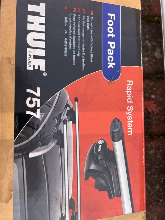 Thule bagażnik poprzeczny 757 i uchwyt na 2 pary nart Thule 725