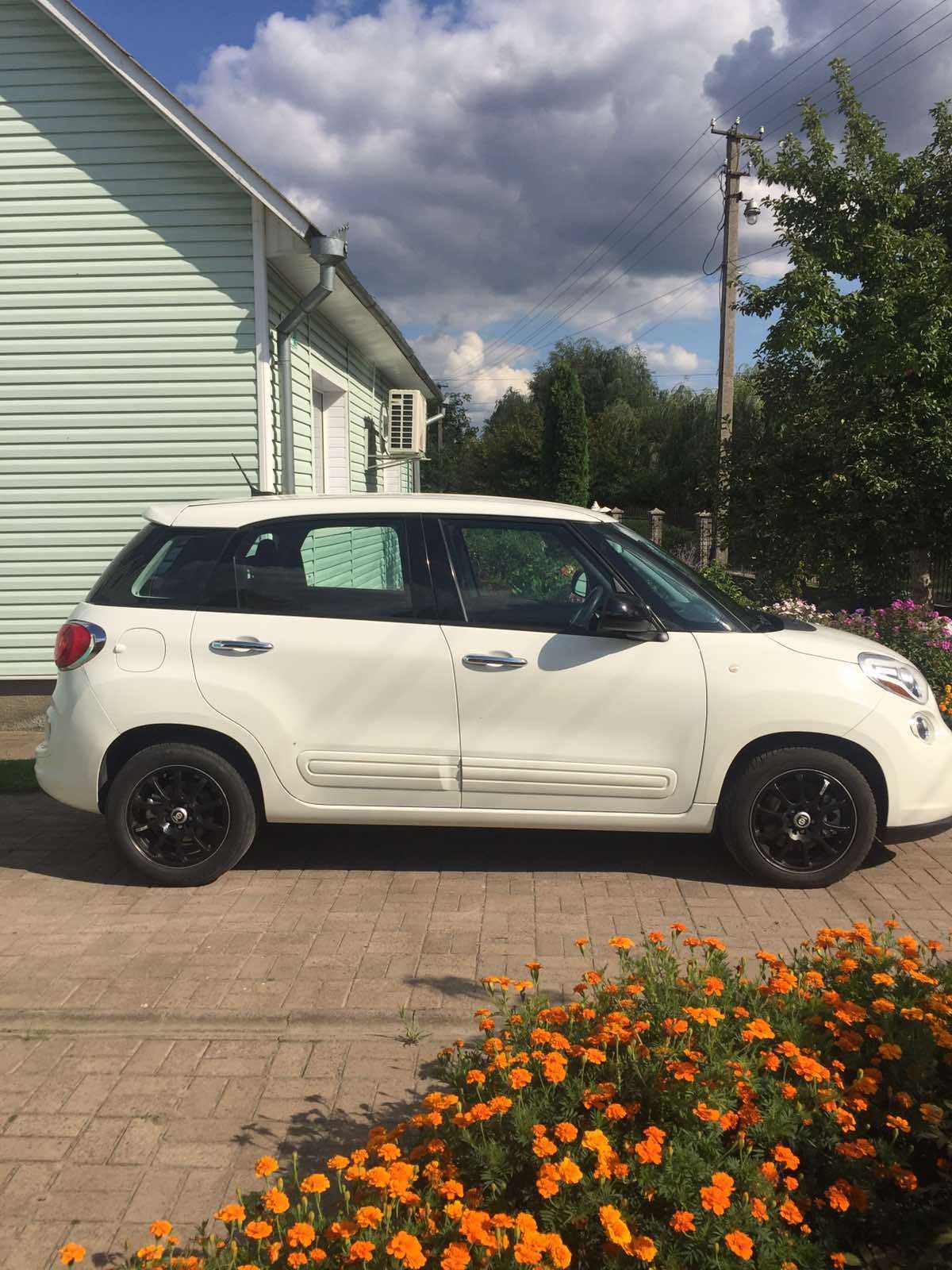 Fiat-500 L 2013 рік