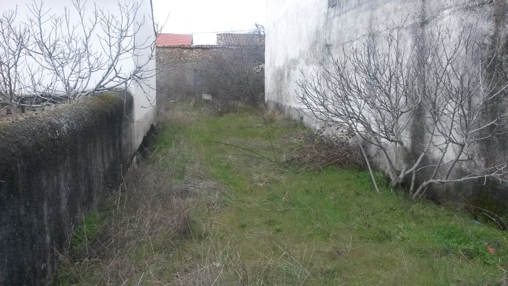 Casa com terreno em Aldeia Velha Sabugal