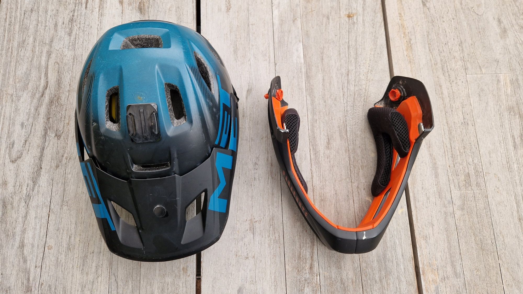 Kask rowerowy full face Parachute MCR MIPS rozmiar M