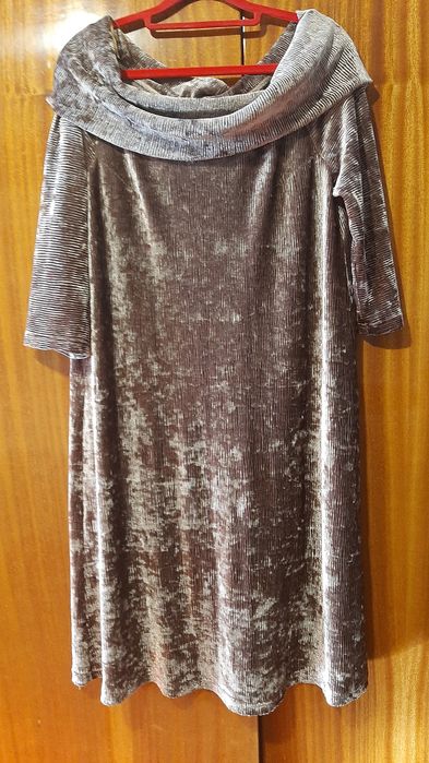 Чудове стильне плаття