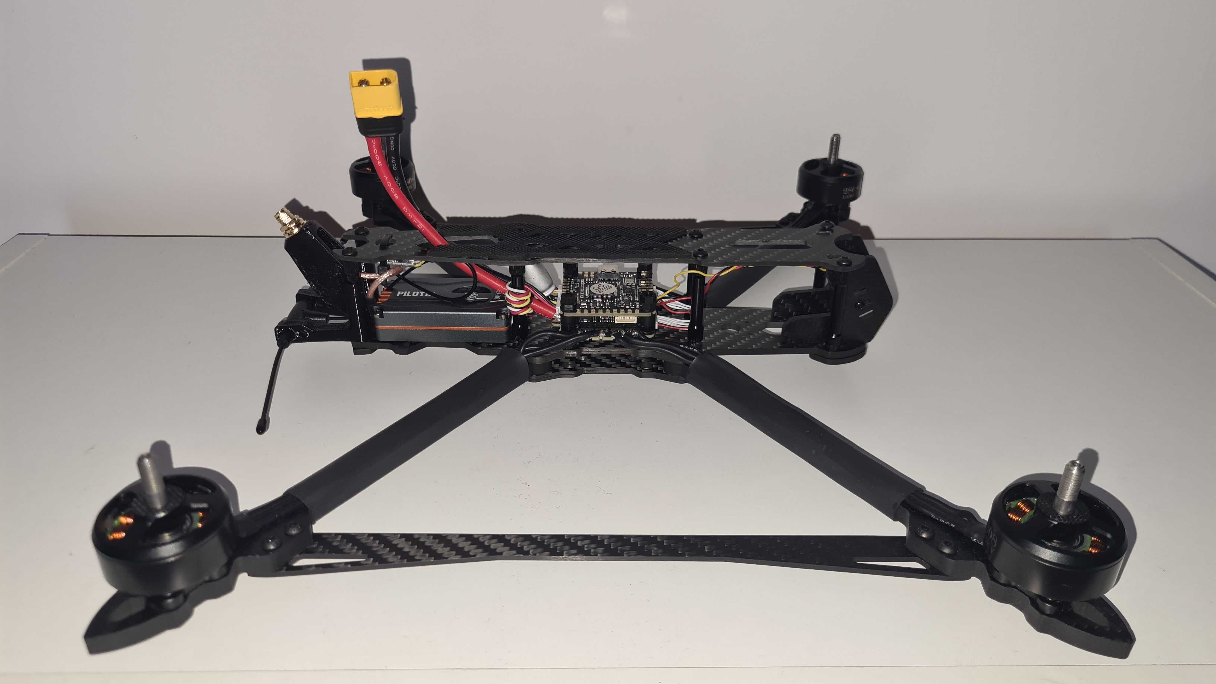 Dron FPV Mark4-8 Partizan Edition VTX 4.9-5.8G 3W F4 V3 ELRS 900 V1.5