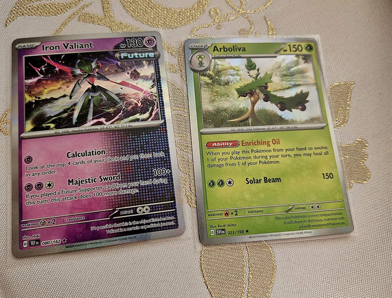 Dwie karty orginalne Pokemon: Iron Valiant, Arboliva