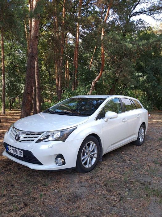 Продам Toyota Avensis 2015