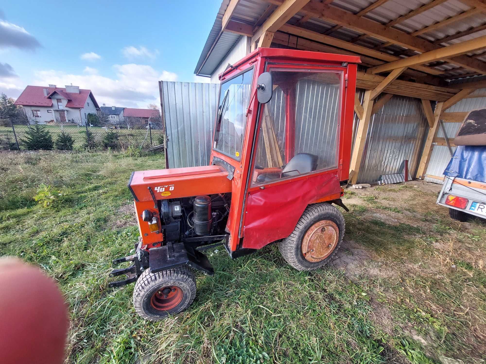 Traktorek  HAKO TUZ WOM