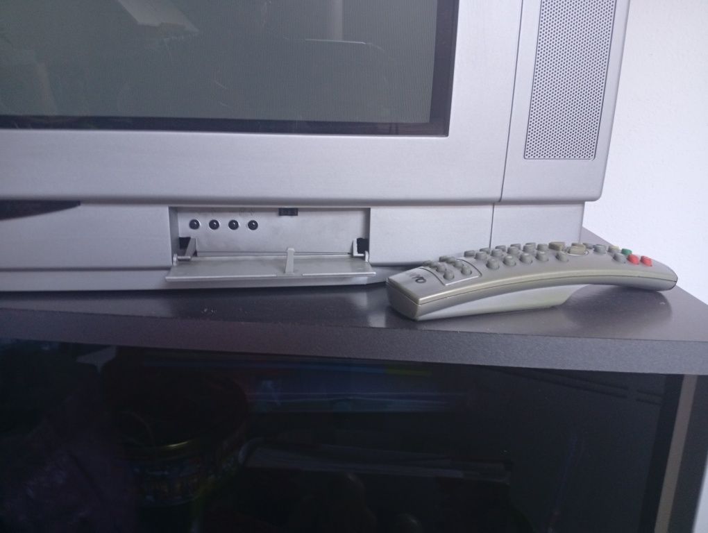 Televisão Sanyo usado