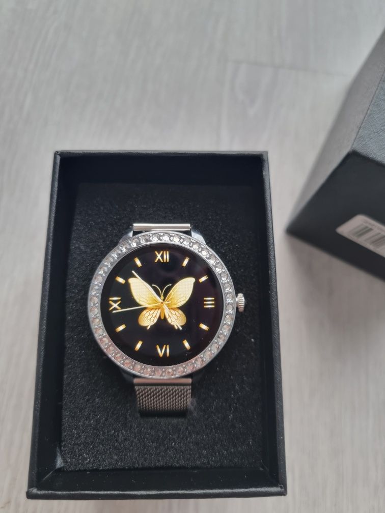 Zegarek damski Smartwatch srebrny z cyrkoniami Garett