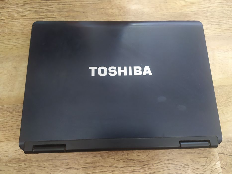 Ноутбук TOSHIBA satellite L40-14B або на запчастини