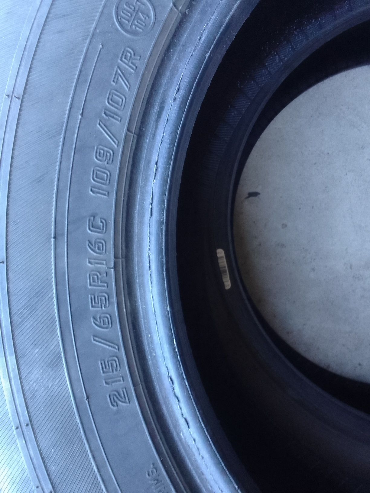 2 Opony wielosezonowe 215/65r16C FALKEN 2022r