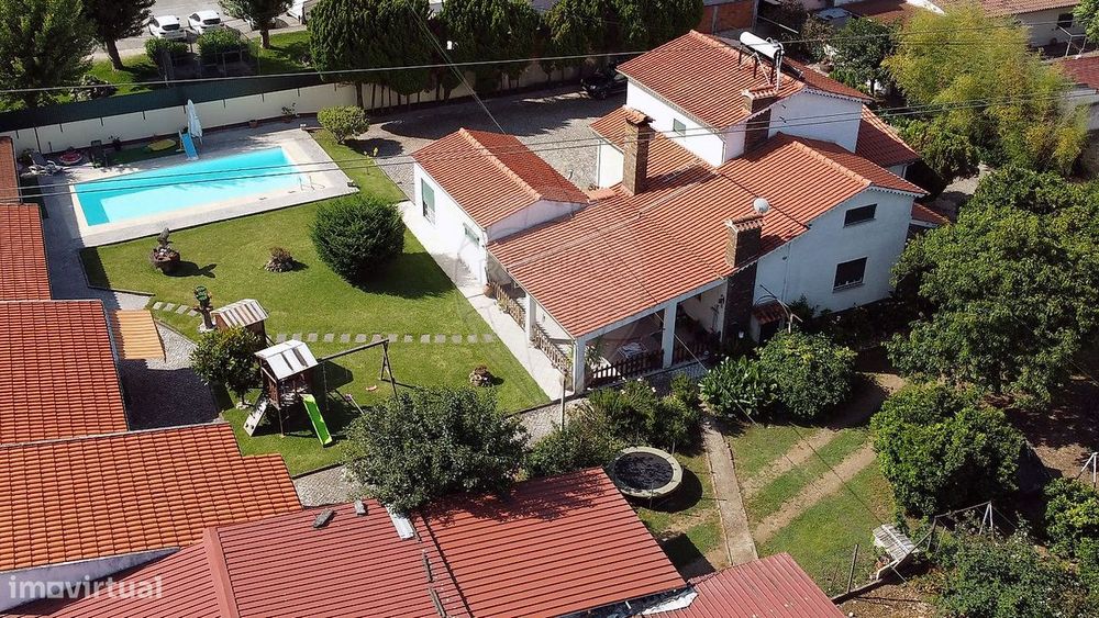 Moradia T5 para venda