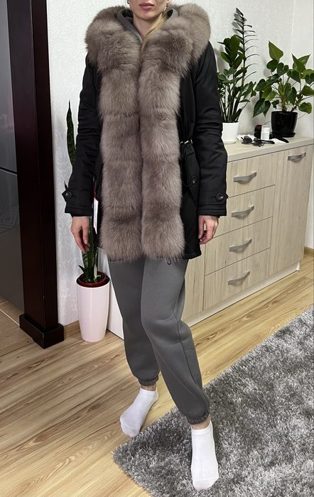 Парка зимова з хутром песця