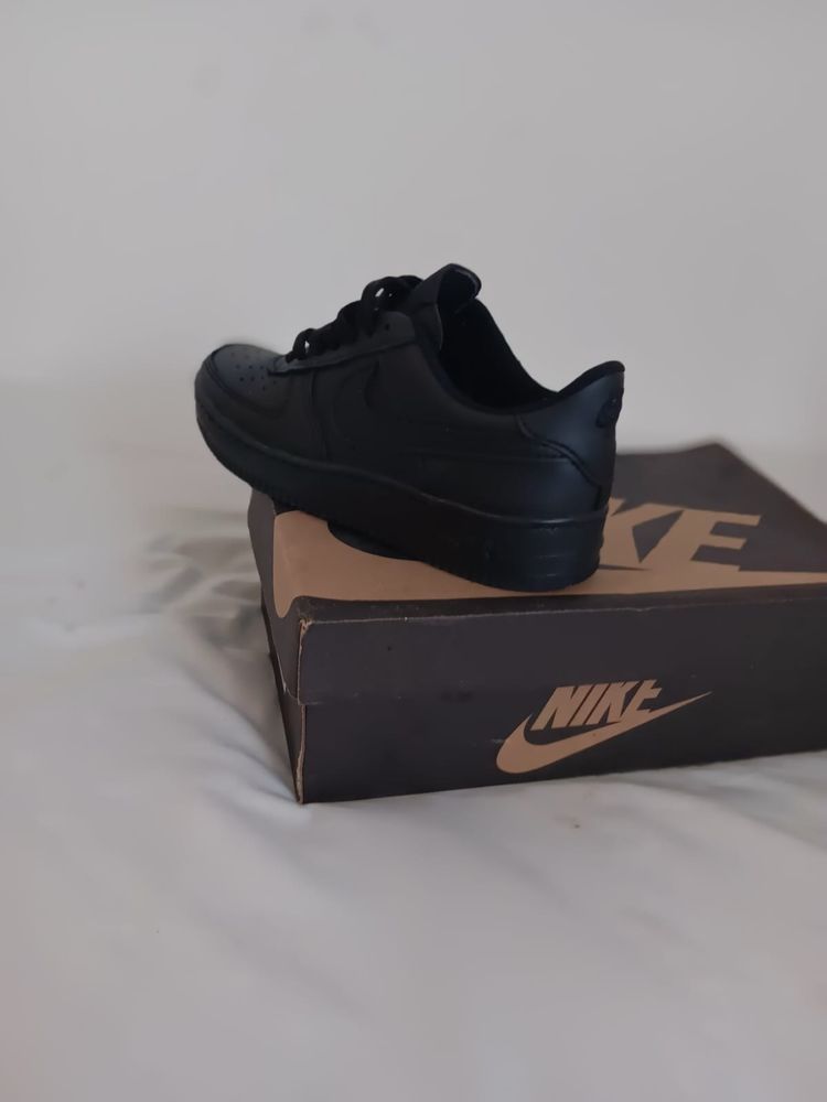 Nike Air force preta