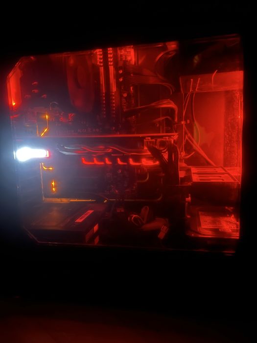 Czerwony zestaw GTX 1070 8GB + i7-6700 | Corsair | Bez dysków|Stan bdb