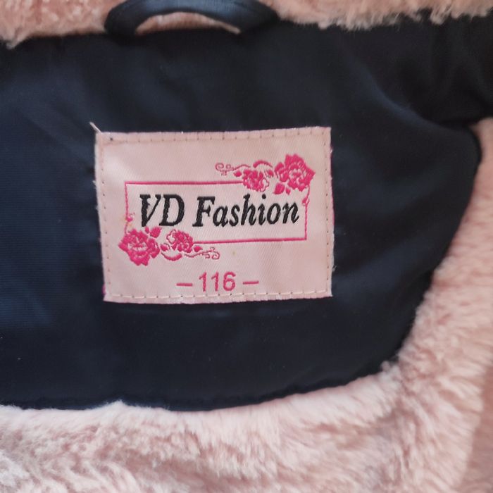 Дитяча парка.Куртка для дівчинки .