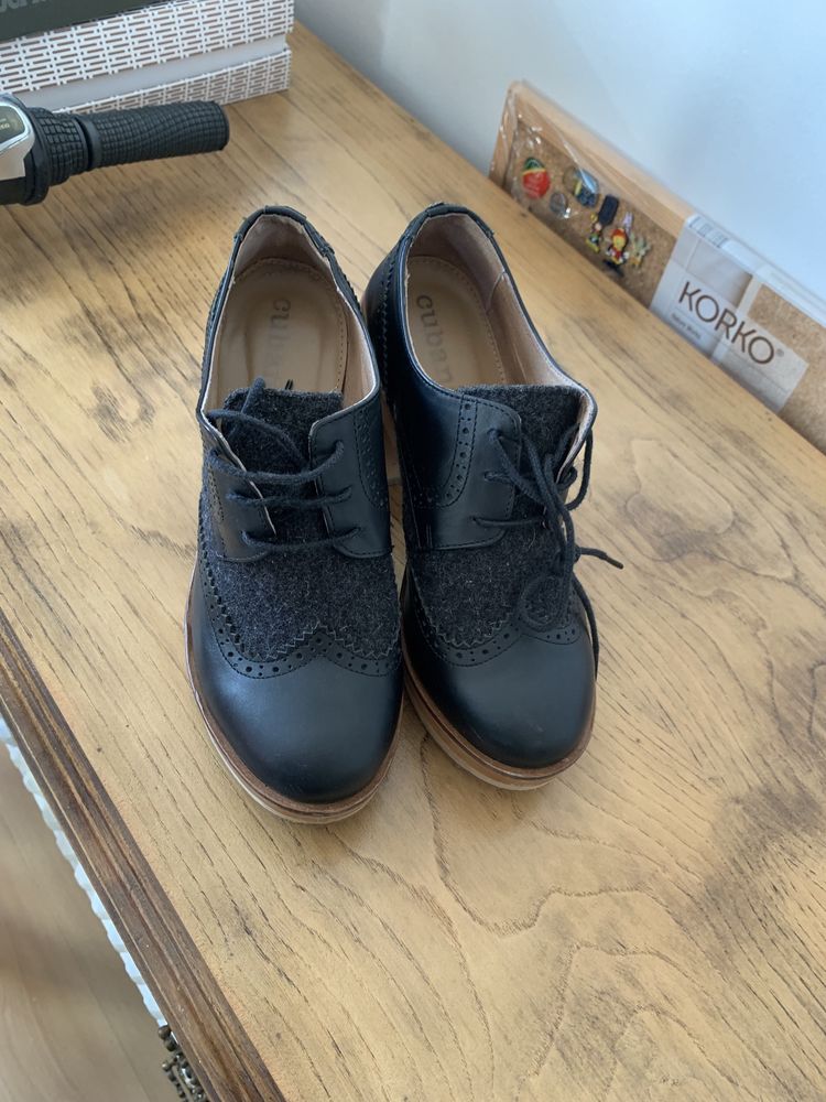 Sapatos Cubanas tamanho 36