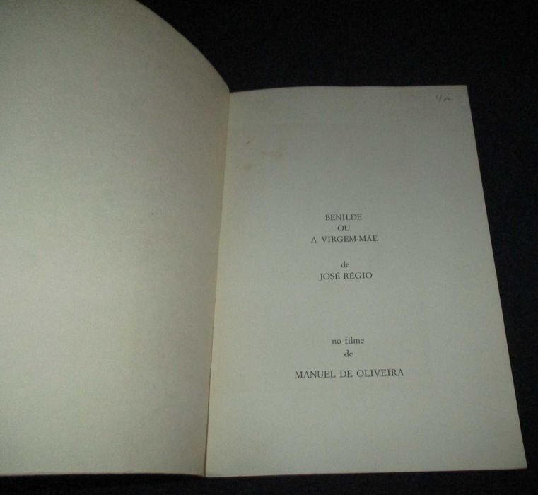 Livro Benilde ou A Virgem-Mãe no filme de Manoel de Oliveira Régio
