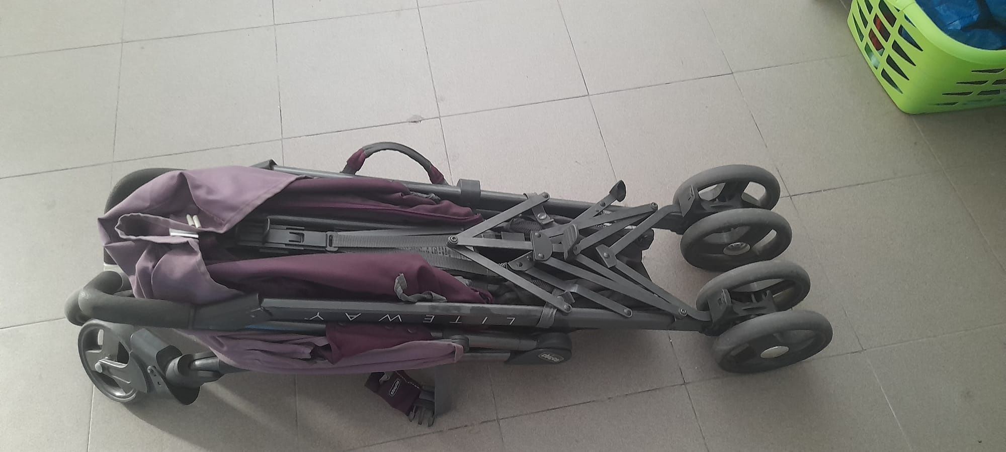 Carrinho/ vários brinquedos criança