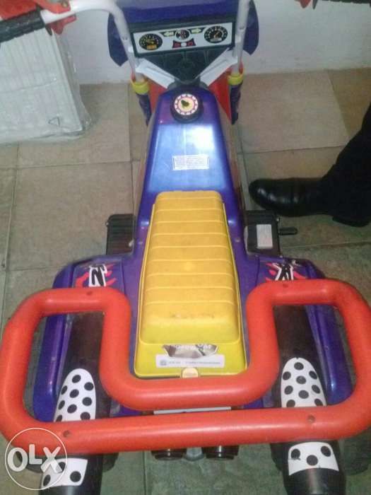 Motor na akumulator dla dziecka. Pojazd, zabawka na lato Dzień dziecka