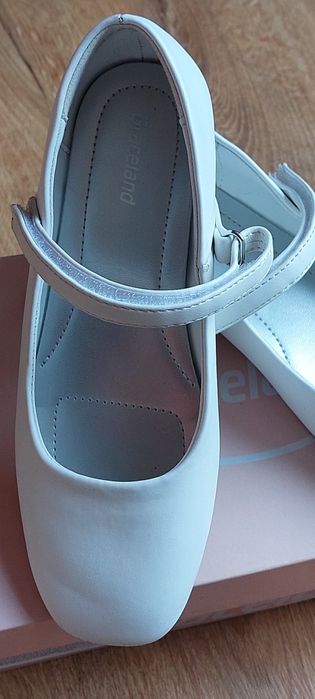 Buty do komunii dla dziewczynki 33